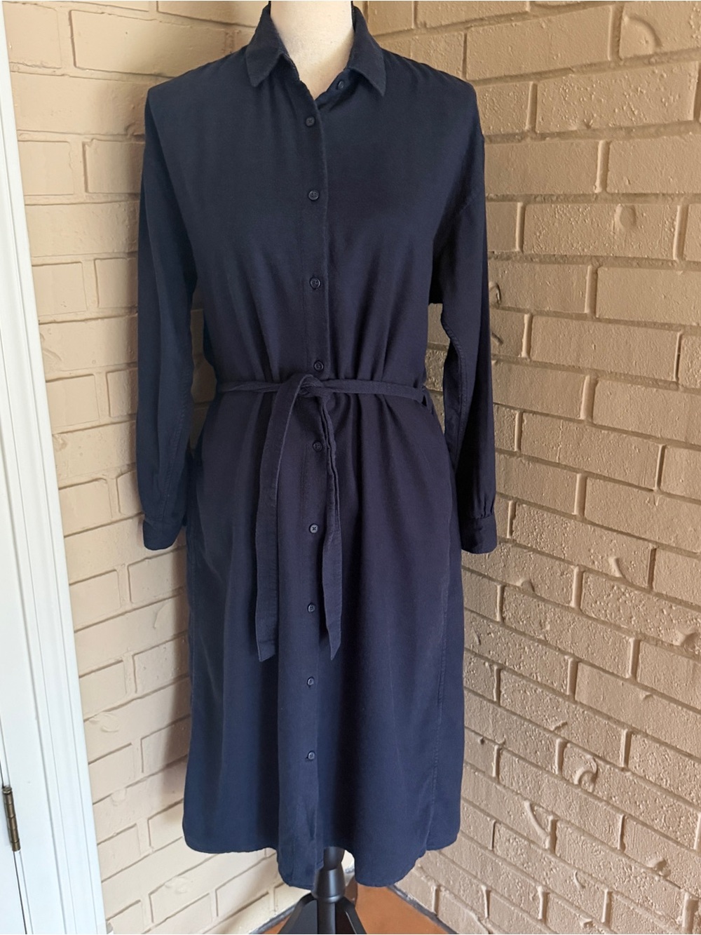 Uniqlo Midi Shirt Dress Navy Womens Button Front Long Sleeve Belted Minimalist M